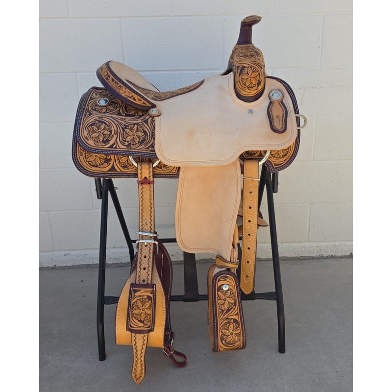 #1843 15″ Corriente Team Roping Saddle