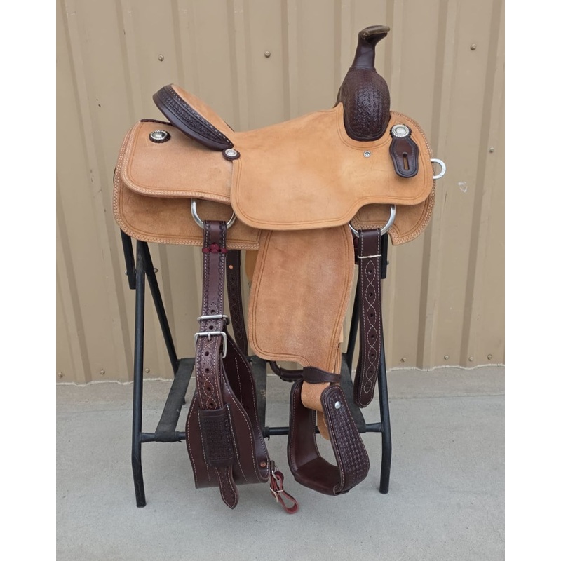 #1815 15″ Corriente Team Roping Saddle